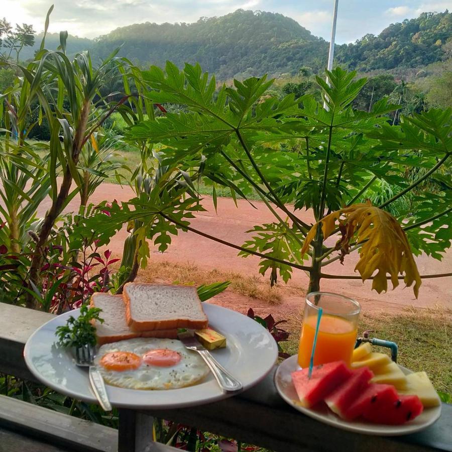 Hotel Mada Lanta Mai Keaw à Ko Lanta Extérieur photo