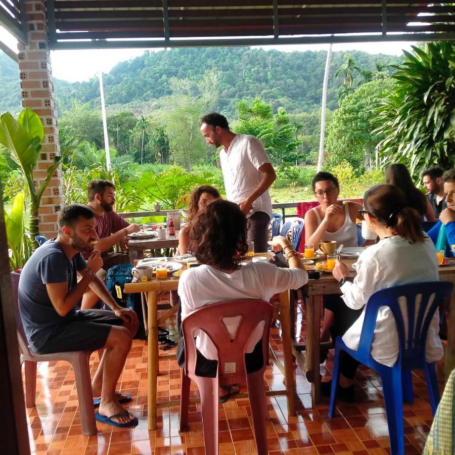 Hotel Mada Lanta Mai Keaw à Ko Lanta Extérieur photo