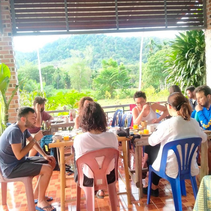 Hotel Mada Lanta Mai Keaw à Ko Lanta Extérieur photo