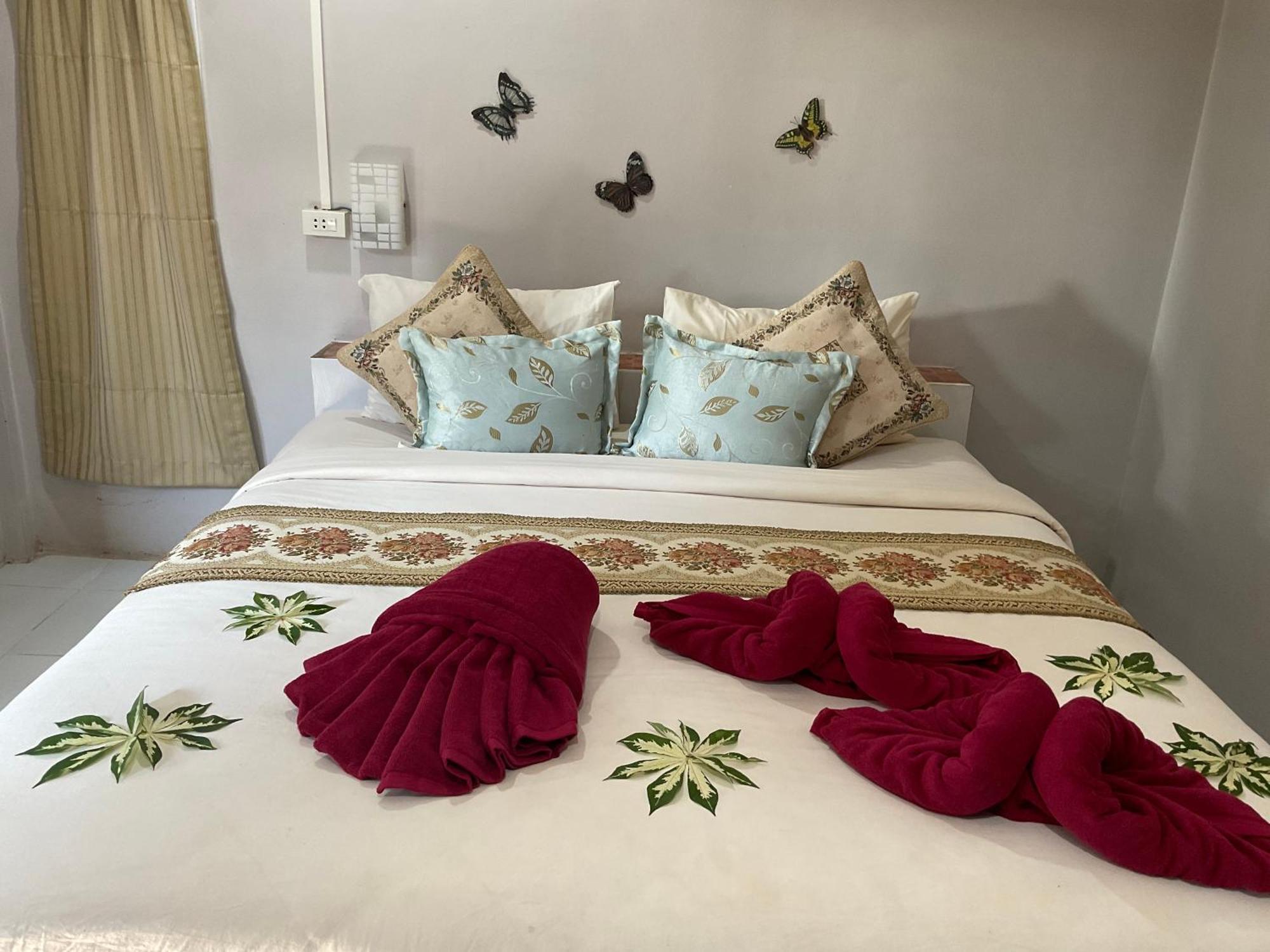 Hotel Mada Lanta Mai Keaw à Ko Lanta Extérieur photo