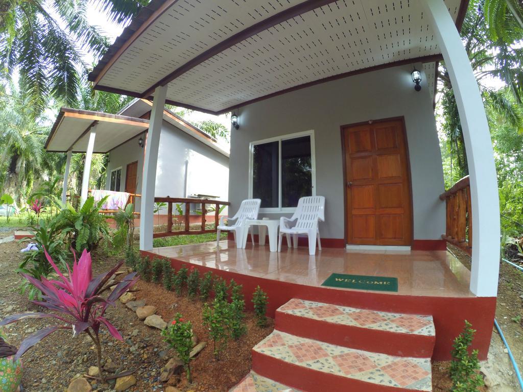 Hotel Mada Lanta Mai Keaw à Ko Lanta Extérieur photo