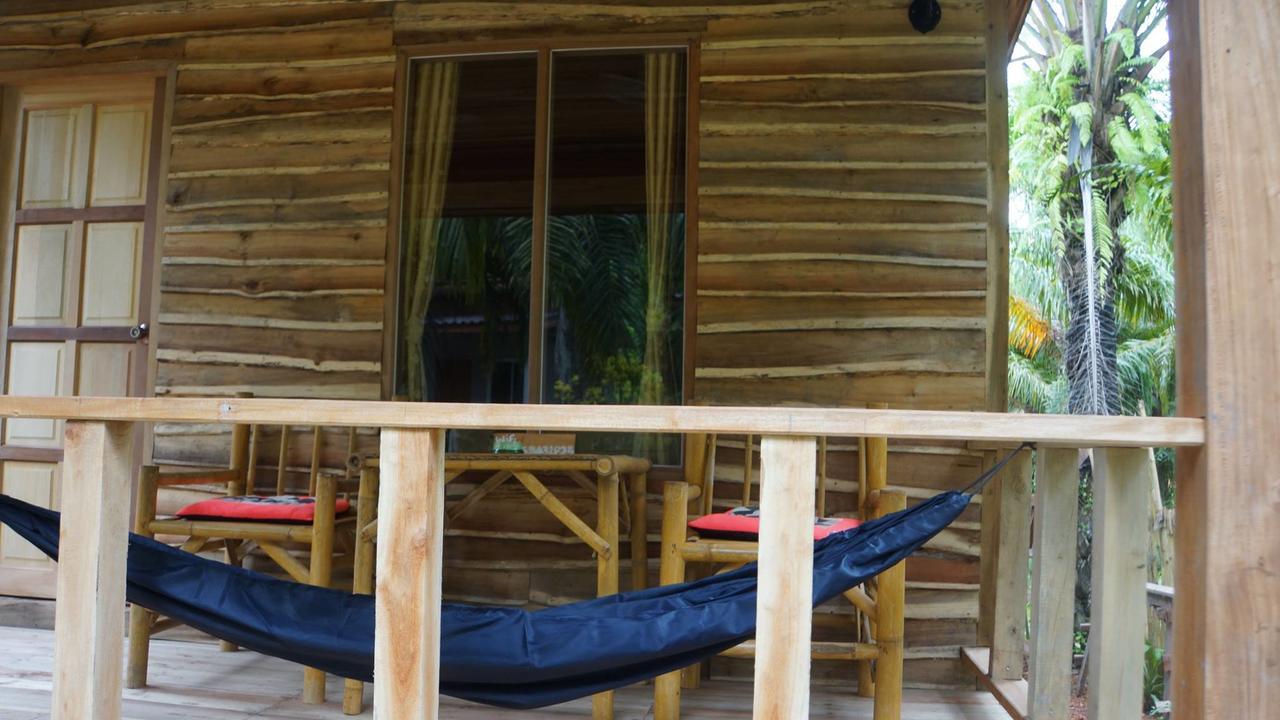 Hotel Mada Lanta Mai Keaw à Ko Lanta Extérieur photo