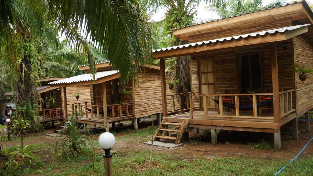 Hotel Mada Lanta Mai Keaw à Ko Lanta Extérieur photo