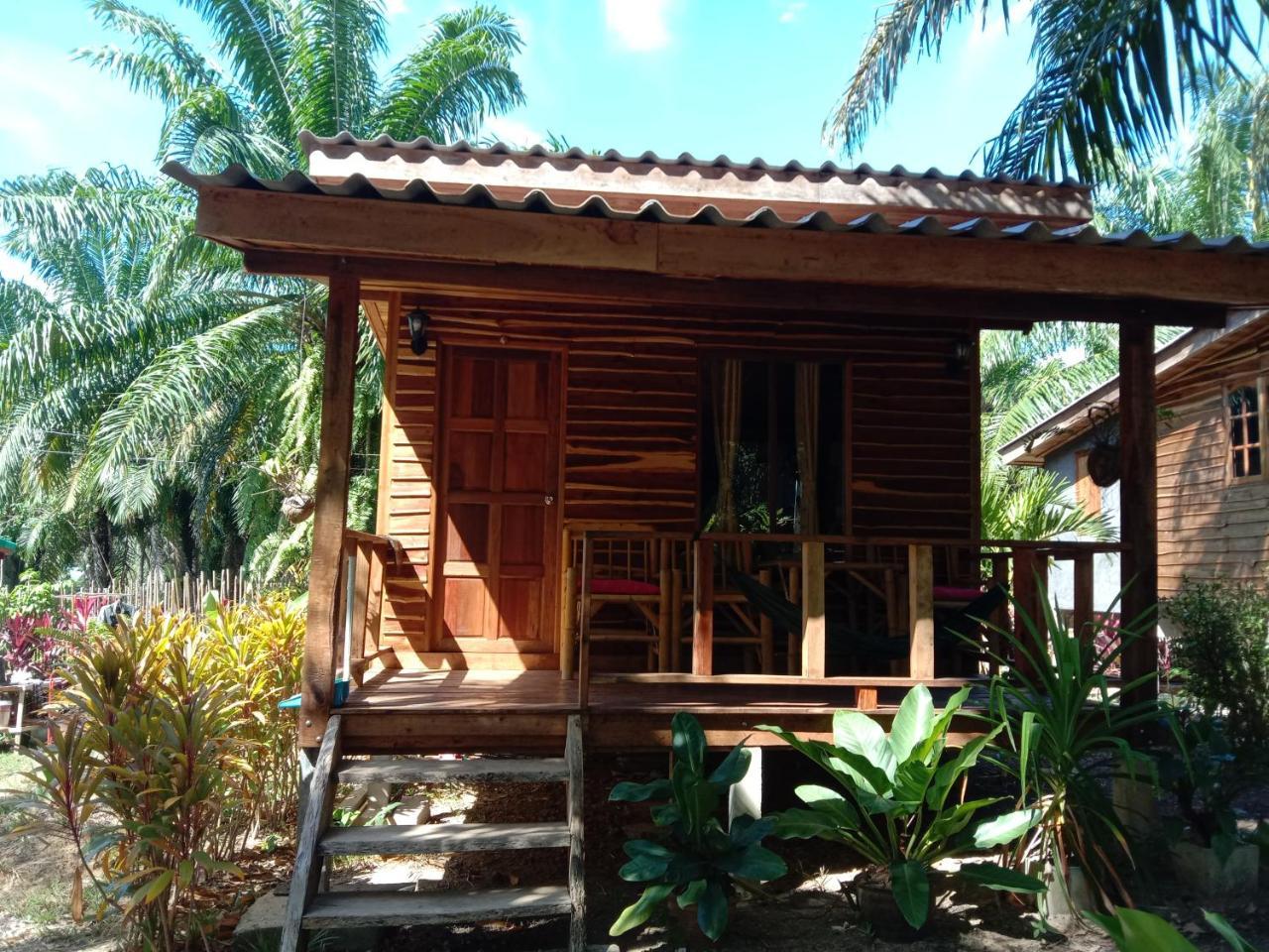 Hotel Mada Lanta Mai Keaw à Ko Lanta Extérieur photo