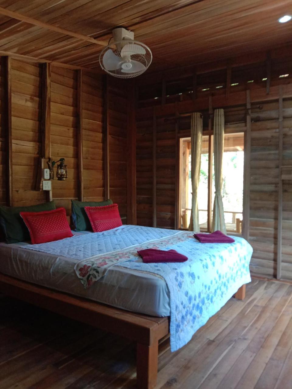 Hotel Mada Lanta Mai Keaw à Ko Lanta Extérieur photo