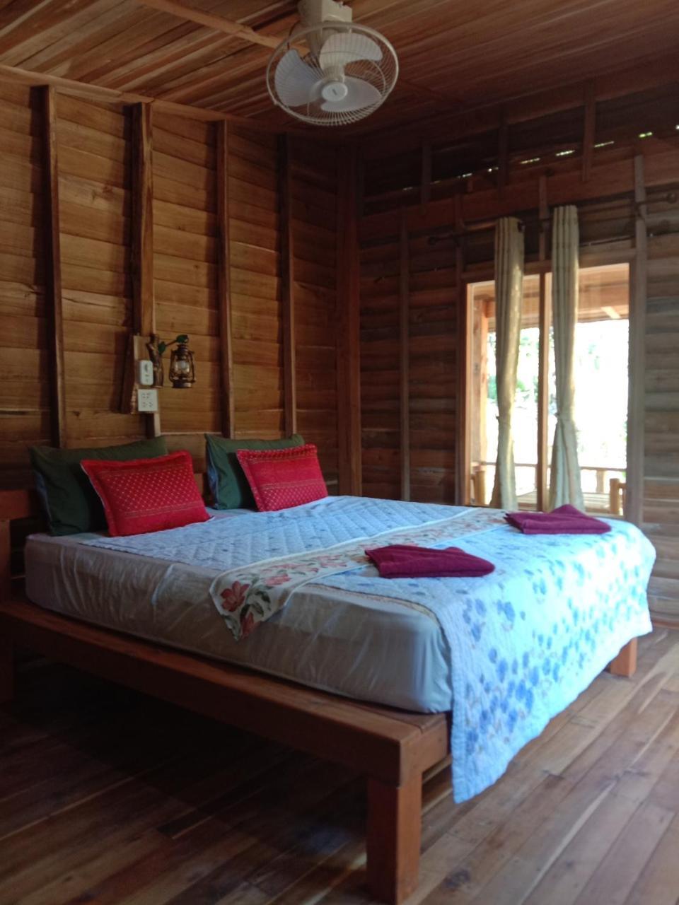 Hotel Mada Lanta Mai Keaw à Ko Lanta Extérieur photo