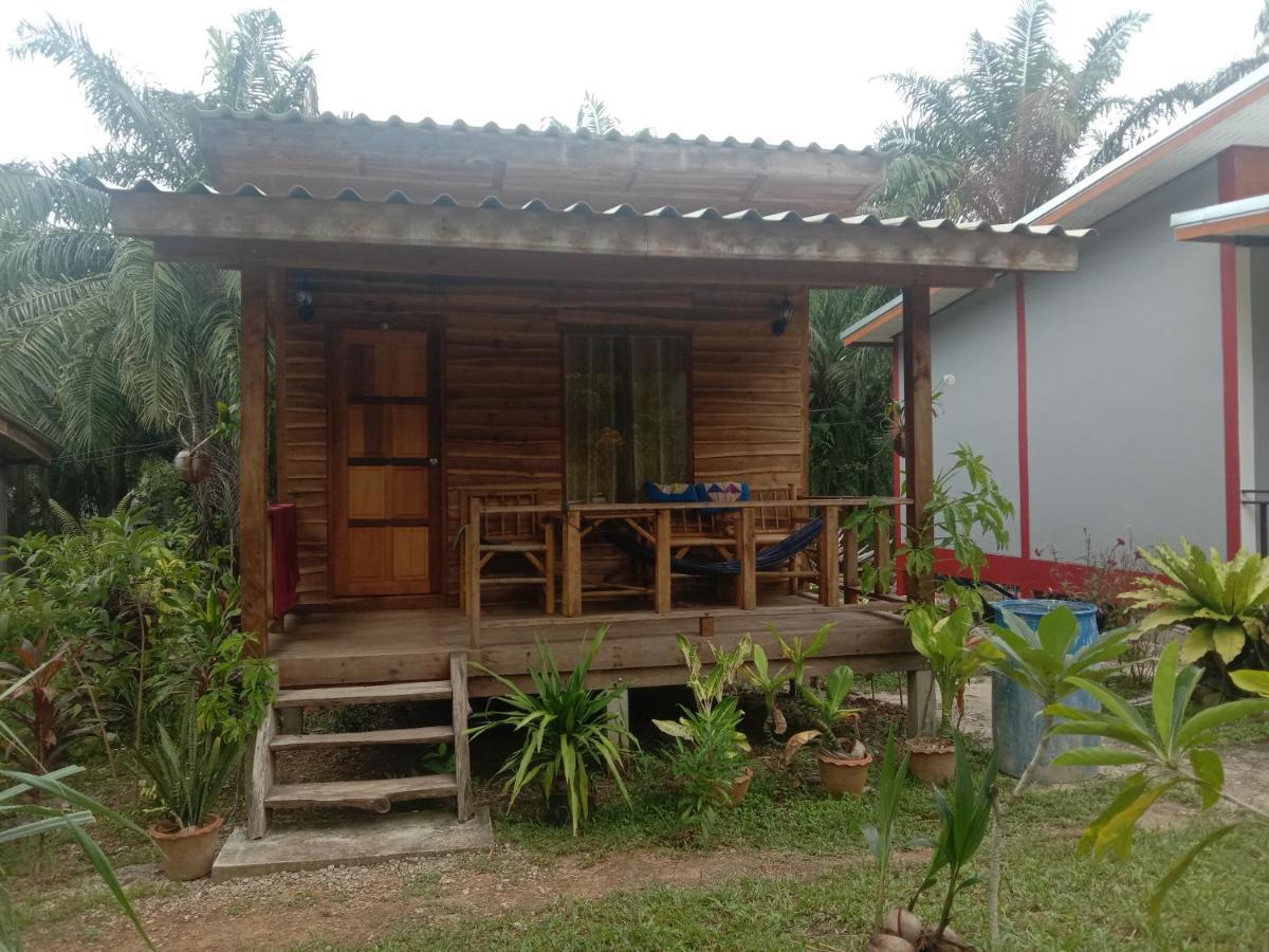 Hotel Mada Lanta Mai Keaw à Ko Lanta Extérieur photo